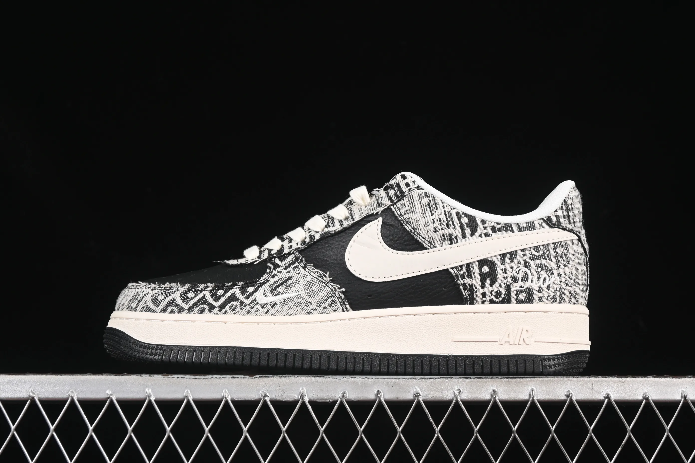 All categories Nk Air Force 1 Air Force series Nk Air Force 1 Low Air Force low top Nike Air Force 1'07 Low Dior joint pattern black and white hook Air Force 1 low top casual sneakers XS1958-581